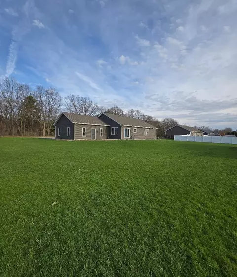 Exterior - 1000 Eley St, Otsego, MI 49078 photo 9 of 14