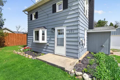 533 Ann Arbor St, Manchester, MI 48158
