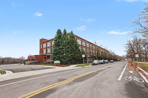 533 Columbia Ave #107, Holland, MI 49423