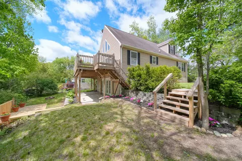 10771 Woodbrook Dr, Cement City, MI 49233