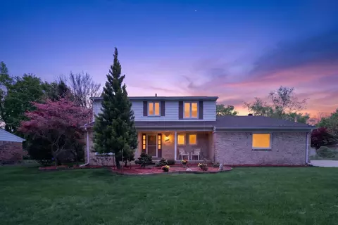 42231 Ladywood Dr, Northville, MI 48168