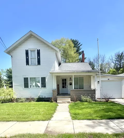 81 N Norwood St, Hillsdale, MI 49242
