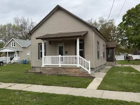 52 Iona Ave, Muskegon, MI 49442