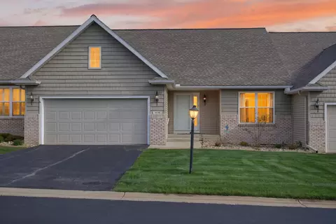 3690 Terrace Hills Ln #25, Jackson, MI 49203