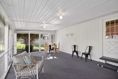 Exterior - 1616 Cascade Ct, Jackson, MI 49203 photo 2 of 11