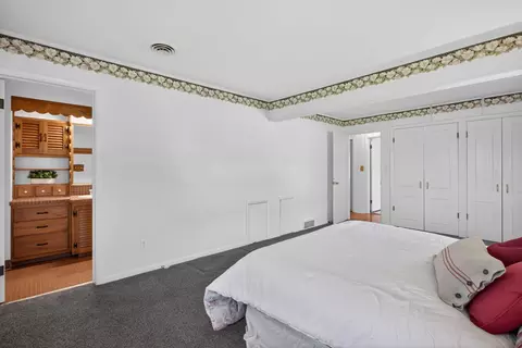 Bedroom - 1616 Cascade Ct, Jackson, MI 49203 photo 3 of 5