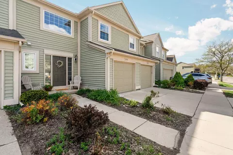 584 Liberty Pointe Dr, Ann Arbor, MI 48103