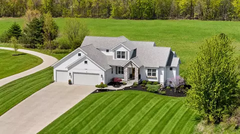 8115 Hanna Lake Ave SE, Caledonia, MI 49316
