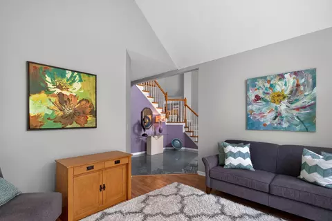 Entry Way - 4809 Stonewood Dr, Jackson, MI 49201 photo 5 of 8