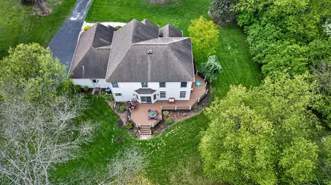 Exterior - 4809 Stonewood Dr, Jackson, MI 49201 photo 5 of 18