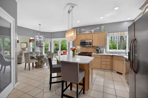 Kitchen - 4809 Stonewood Dr, Jackson, MI 49201 photo 7 of 7