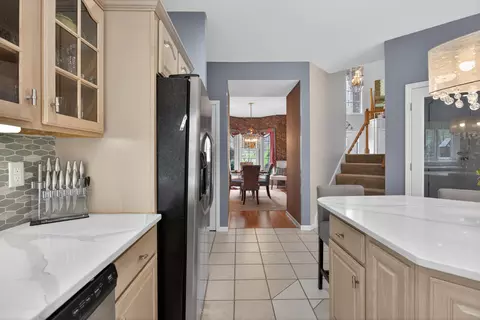 Kitchen - 4809 Stonewood Dr, Jackson, MI 49201 photo 4 of 7