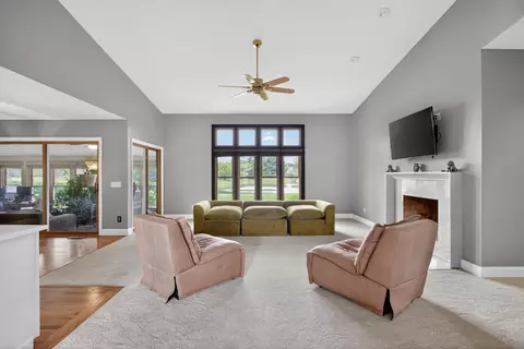 Living - 4530 Eagle Dr, Jackson, MI 49201 photo 1 of 5