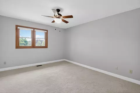 Bedroom - 4530 Eagle Dr, Jackson, MI 49201 photo 3 of 5