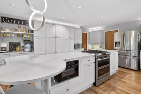 Kitchen - 4530 Eagle Dr, Jackson, MI 49201 photo 5 of 7