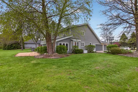 Exterior - 4530 Eagle Dr, Jackson, MI 49201 photo 6 of 6