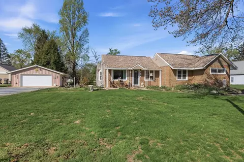 418 S Mayhew St, New Buffalo, MI 49117