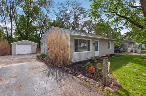 Exterior - 3455 Acacia Blvd, Jackson, MI 49203 photo 3 of 9