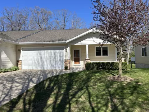 1268 Blue Heron Dr, Ludington, MI 49431