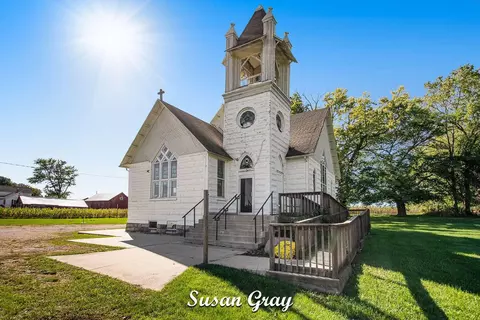 4510 32nd St, Dorr, MI 49323