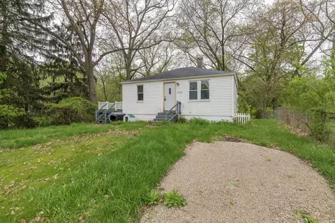 1342 Broadway, Benton Harbor, MI 49022