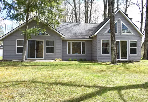 2263 W Riverbend Trl, Baldwin, MI 49304