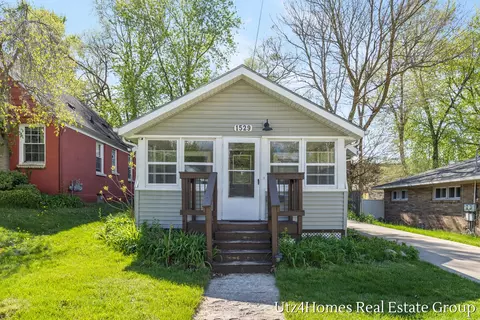 1529 Philadelphia Ave SE, Grand Rapids, MI 49507