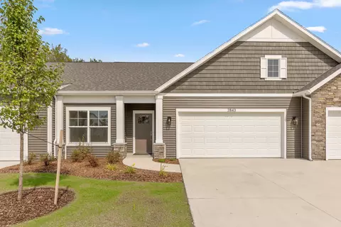 2843 W Cobblestone Ct SE #18, Kentwood, MI 49512