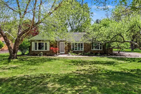 756 N Kalamazoo Ave, Marshall, MI 49068