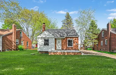 275 Dick Ave, Pontiac, MI 48341