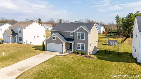 14482 Tupelo Dr, West Olive, MI 49460