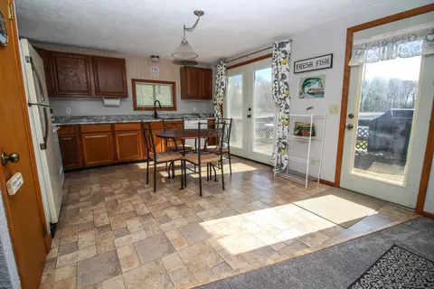 Kitchen - 91195 M-40, Marcellus, MI 49067 photo 3 of 3