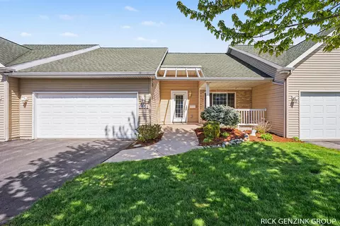 1103 Fountain View Cir # 2, Holland, MI 49423