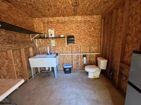 Bath - 3344 E Hansen Rd, Custer, MI 49405 photo 3 of 3