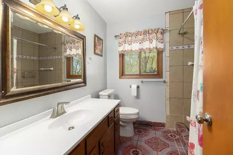 Bath - 3344 E Hansen Rd, Custer, MI 49405 photo 1 of 3