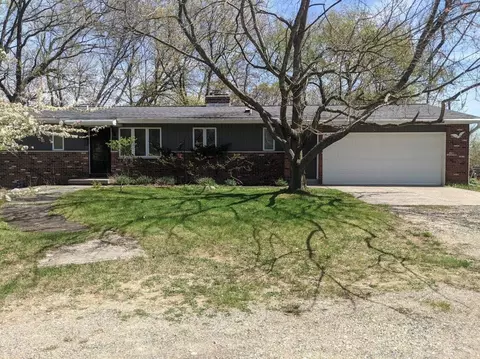 4145 11 Mile Rd NE, Rockford, MI 49341