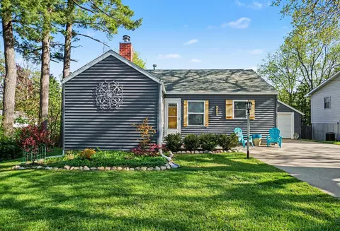 517 E Marshall St, Hastings, MI 49058