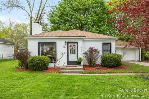 2911 Foster Ave NE, Grand Rapids, MI 49505