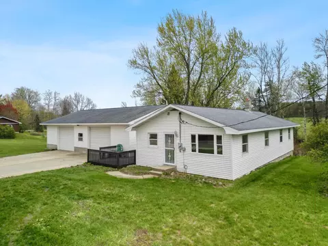 15065 21 Mile Rd, Big Rapids, MI 49307