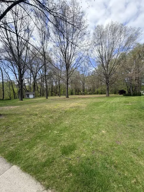 1435 Silver Creek Pl, St. Joseph, MI 49085