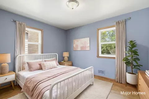 Bedroom - 6846 Aleda Ave SE, Grand Rapids, MI 49508 photo 5 of 10
