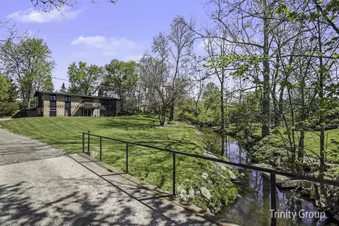 1281 Quincy St SW, Grandville, MI 49418
