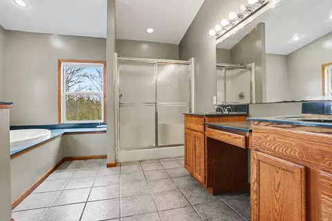 Bath - 26689 28th Ave, Gobles, MI 49055 photo 1 of 5