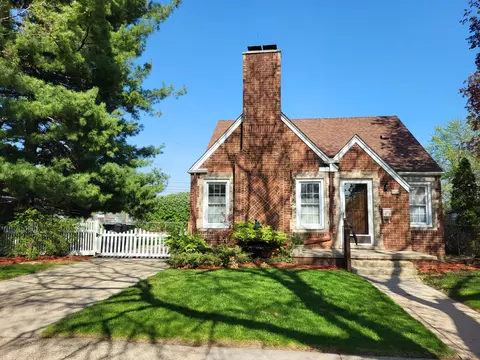 8969 Ruth Ave, Allen Park, MI 48101