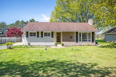 155 Elizabeth Dr, Owosso, MI 48867