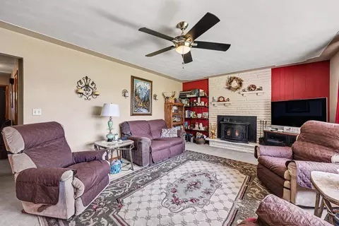 Living - 525 Forest Ln, Parma, MI 49269 photo 1 of 2