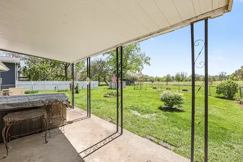 Exterior - 525 Forest Ln, Parma, MI 49269 photo 3 of 6