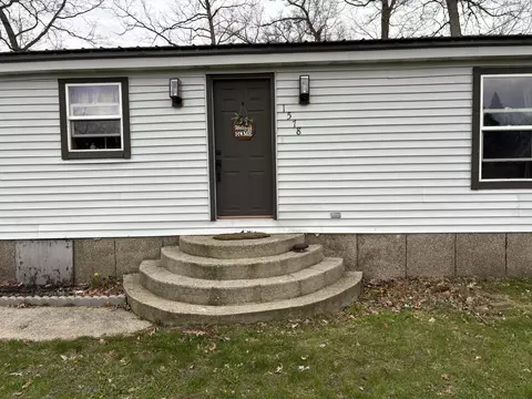1578 E Pine Hill Ave, White Cloud, MI 49349 photo 4