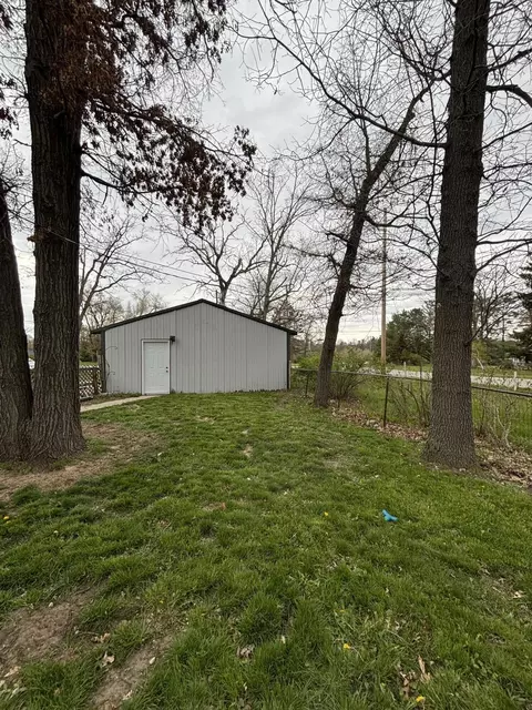1578 E Pine Hill Ave, White Cloud, MI 49349 photo 2