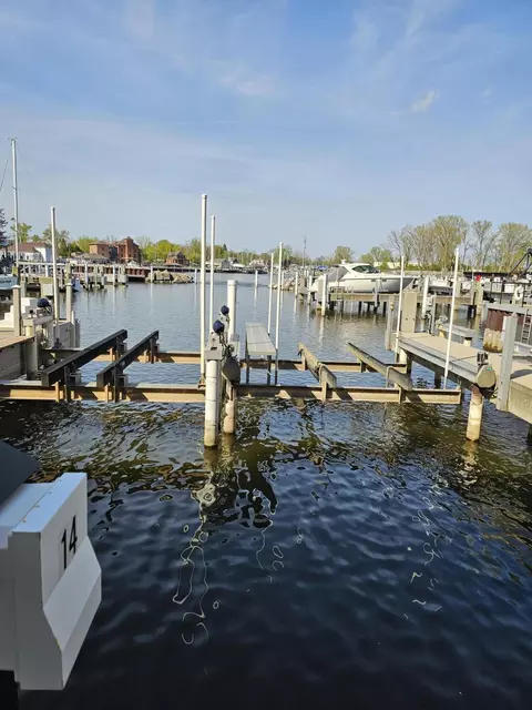 312 Water St #SLIP 14, St. Joseph, MI 49085